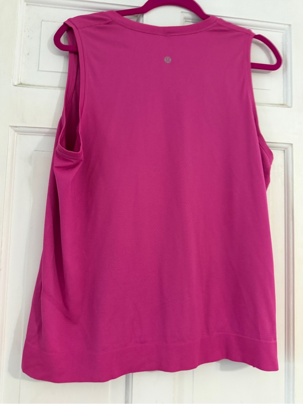 Sleeveless lululemon Scoop Neck Women's Top - Bright Pink - Picture 2 of 4